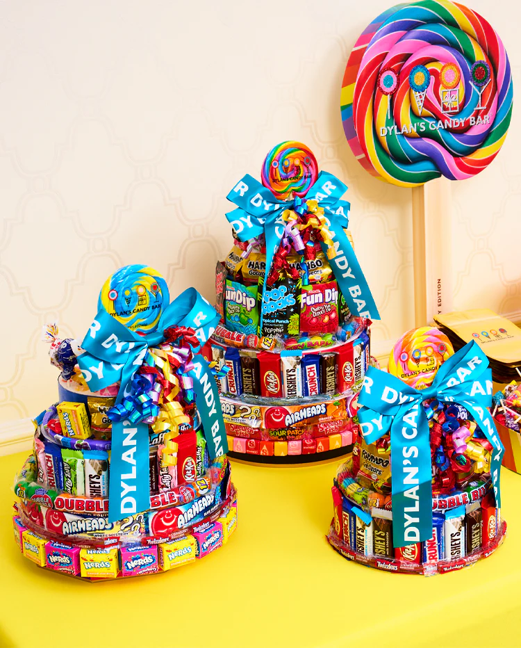 Small Deluxe Candy Cake - Image 5